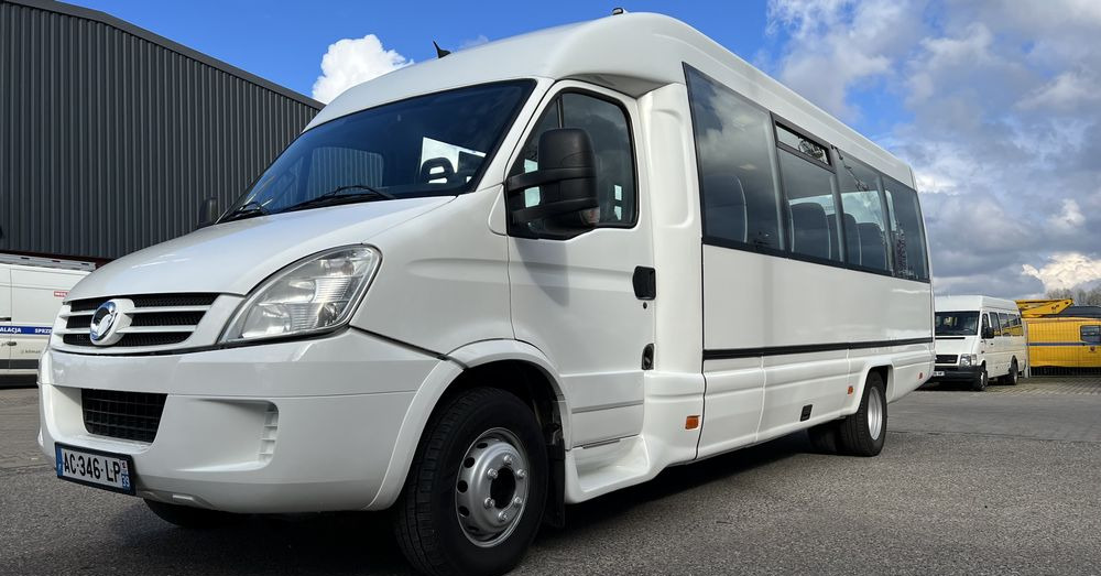 Микроавтобус, Пассажирский фургон Iveco Durisotti / mała klima / 28 miejsc / CENA: 129000 zł netto: фото 1