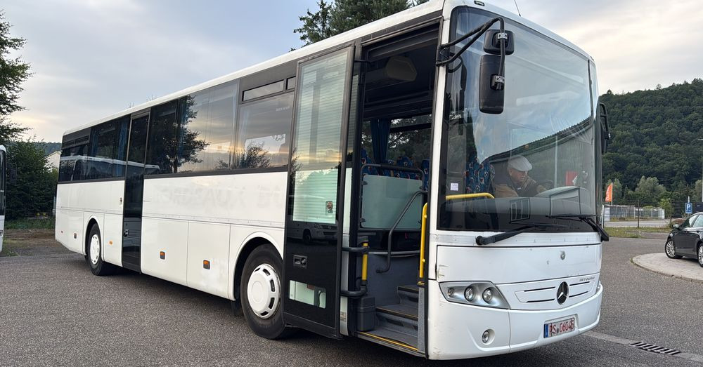Mercedes-Benz Intouro / Euro 4/ Manual / 59 miejsc / mały przebieg / Cena: 87000 zł netto - Пригородный автобус: фото 1 Mercedes-Benz Intouro / Euro 4/ Manual / 59 miejsc / mały przebieg / Cena: 87000 zł netto - Пригородный автобус: фото 1