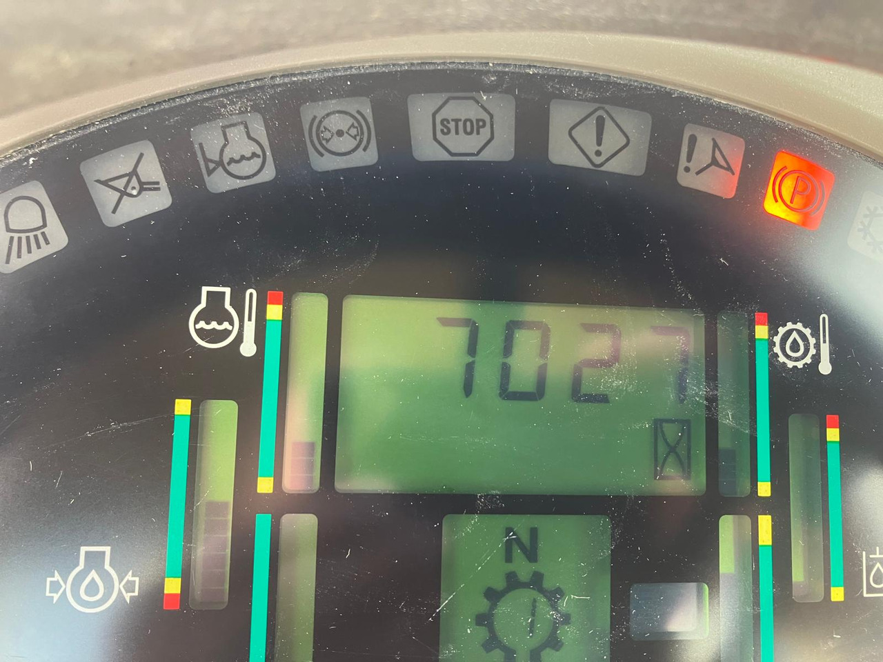 CASE 821C - Колёсный погрузчик: фото 4 CASE 821C - Колёсный погрузчик: фото 4