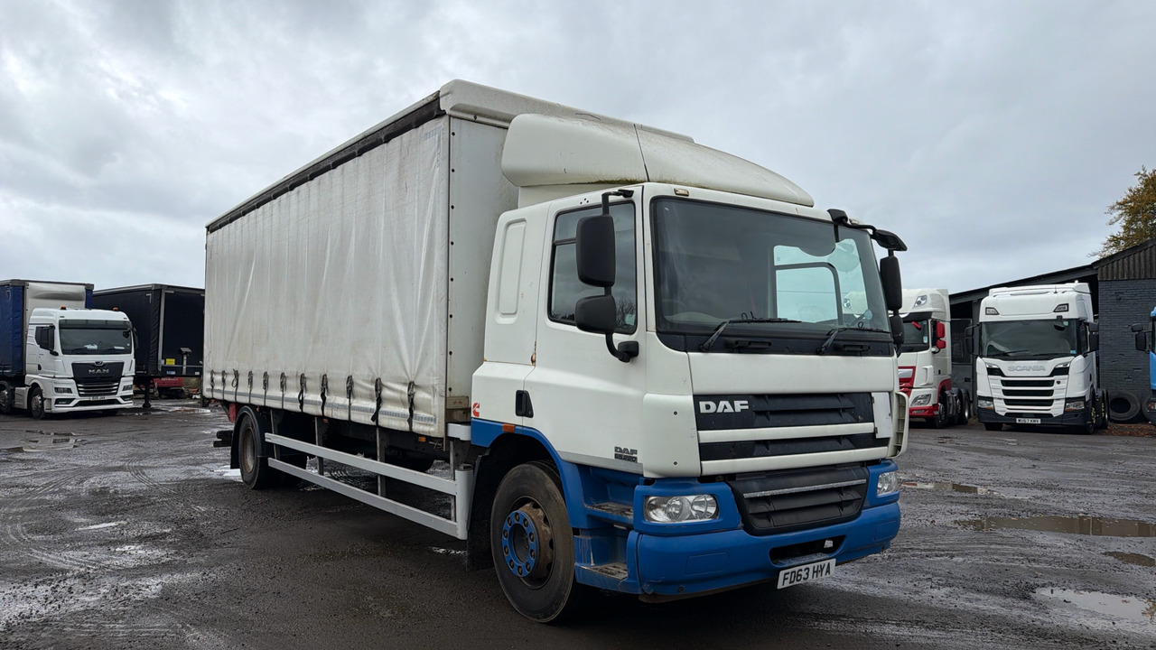 DAF CF 65.220 - Тентованный грузовик: фото 1 DAF CF 65.220 - Тентованный грузовик: фото 1