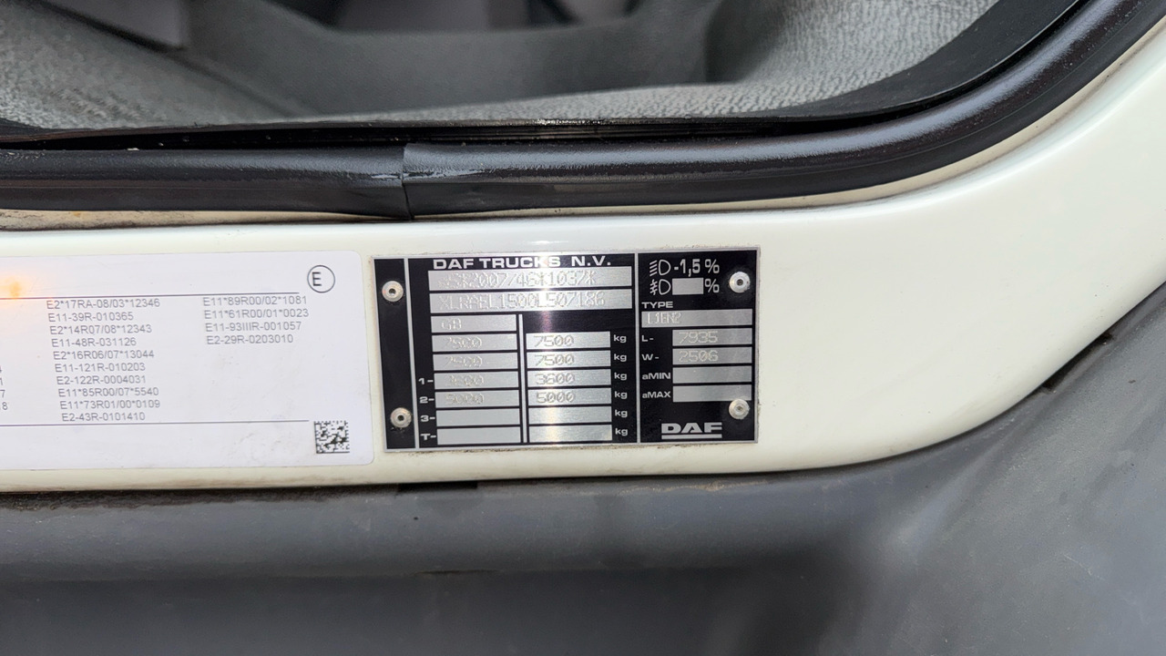 Тентованный грузовик DAF LF 180: фото 12