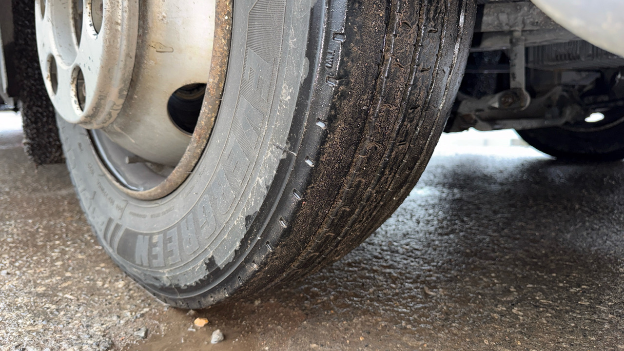 Тентованный грузовик DAF LF 180: фото 14