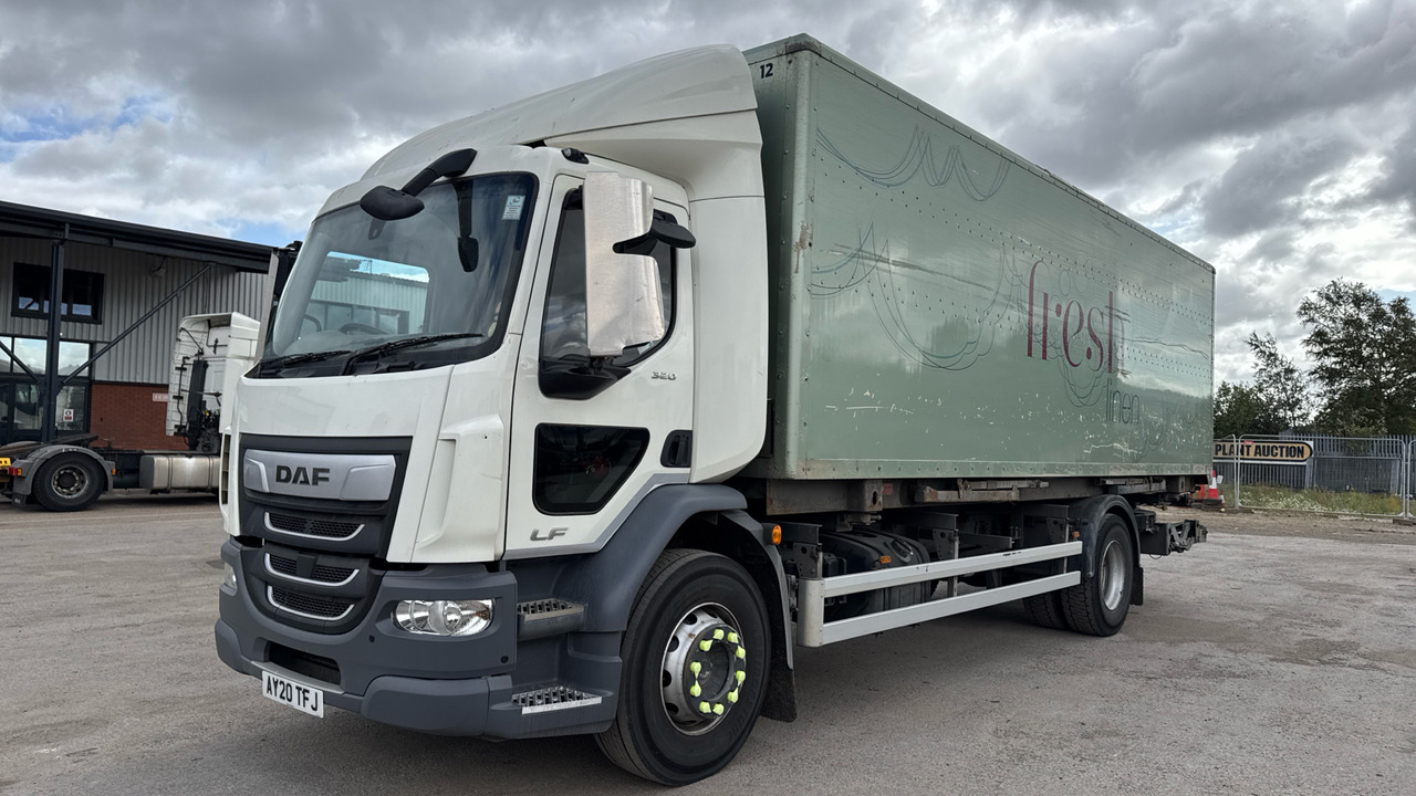 DAF LF 320 - Грузовик с закрытым кузовом: фото 2 DAF LF 320 - Грузовик с закрытым кузовом: фото 2