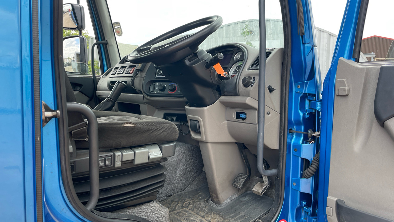 DAF LF 45.210 - Грузовик бортовой/ Платформа, Автоманипулятор: фото 5 DAF LF 45.210 - Грузовик бортовой/ Платформа, Автоманипулятор: фото 5