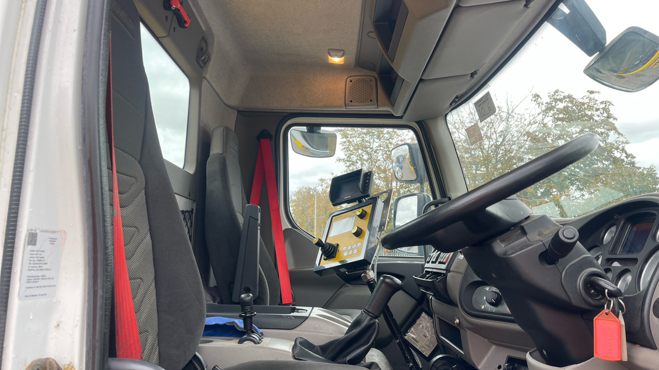 DAF LF 55.220 - Снегоуборочная машина: фото 5 DAF LF 55.220 - Снегоуборочная машина: фото 5