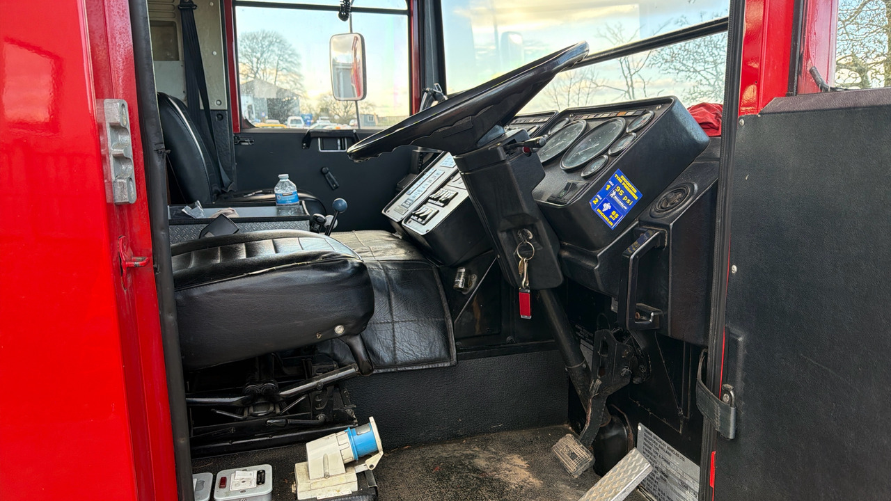 DENNIS RS 135 - Пожарная машина: фото 5 DENNIS RS 135 - Пожарная машина: фото 5