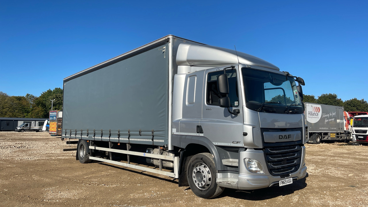 Daf CF 260 - Тентованный грузовик: фото 1 Daf CF 260 - Тентованный грузовик: фото 1