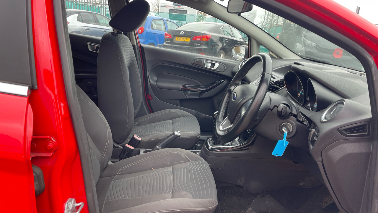 FORD FIESTA 1.0 ECO BOOST - Хэтчбек: фото 5 FORD FIESTA 1.0 ECO BOOST - Хэтчбек: фото 5