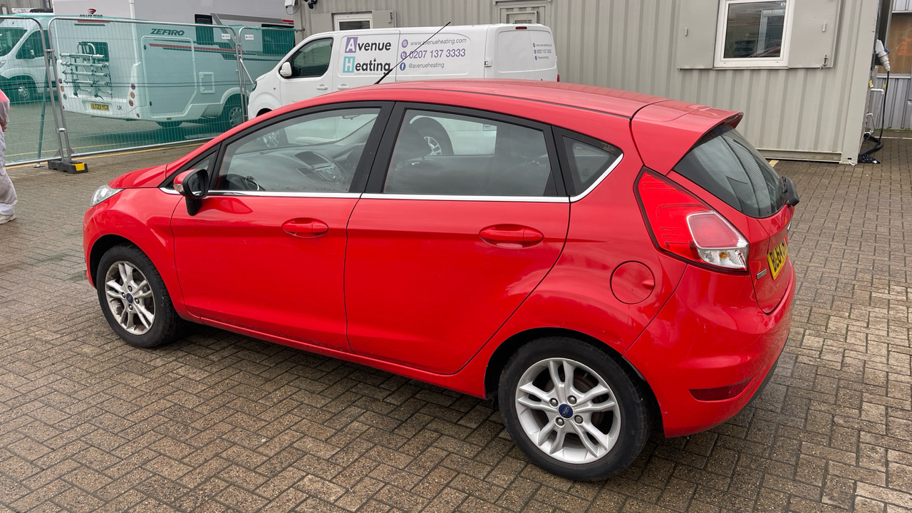 FORD FIESTA 1.0 ECO BOOST - Хэтчбек: фото 3 FORD FIESTA 1.0 ECO BOOST - Хэтчбек: фото 3