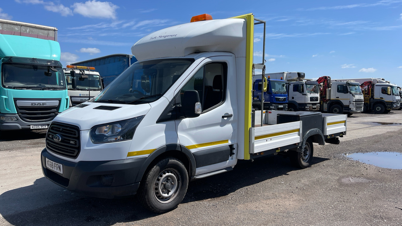 FORD TRANSIT BASE 350 2.0 TDCI 130PS - Малотоннажный бортовой грузовик: фото 2 FORD TRANSIT BASE 350 2.0 TDCI 130PS - Малотоннажный бортовой грузовик: фото 2