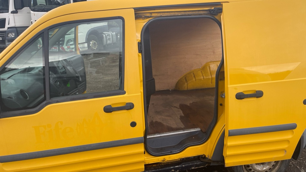 Легковой фургон FORD TRANSIT CONNECT T200 1.8 TDCI 75PS: фото 12