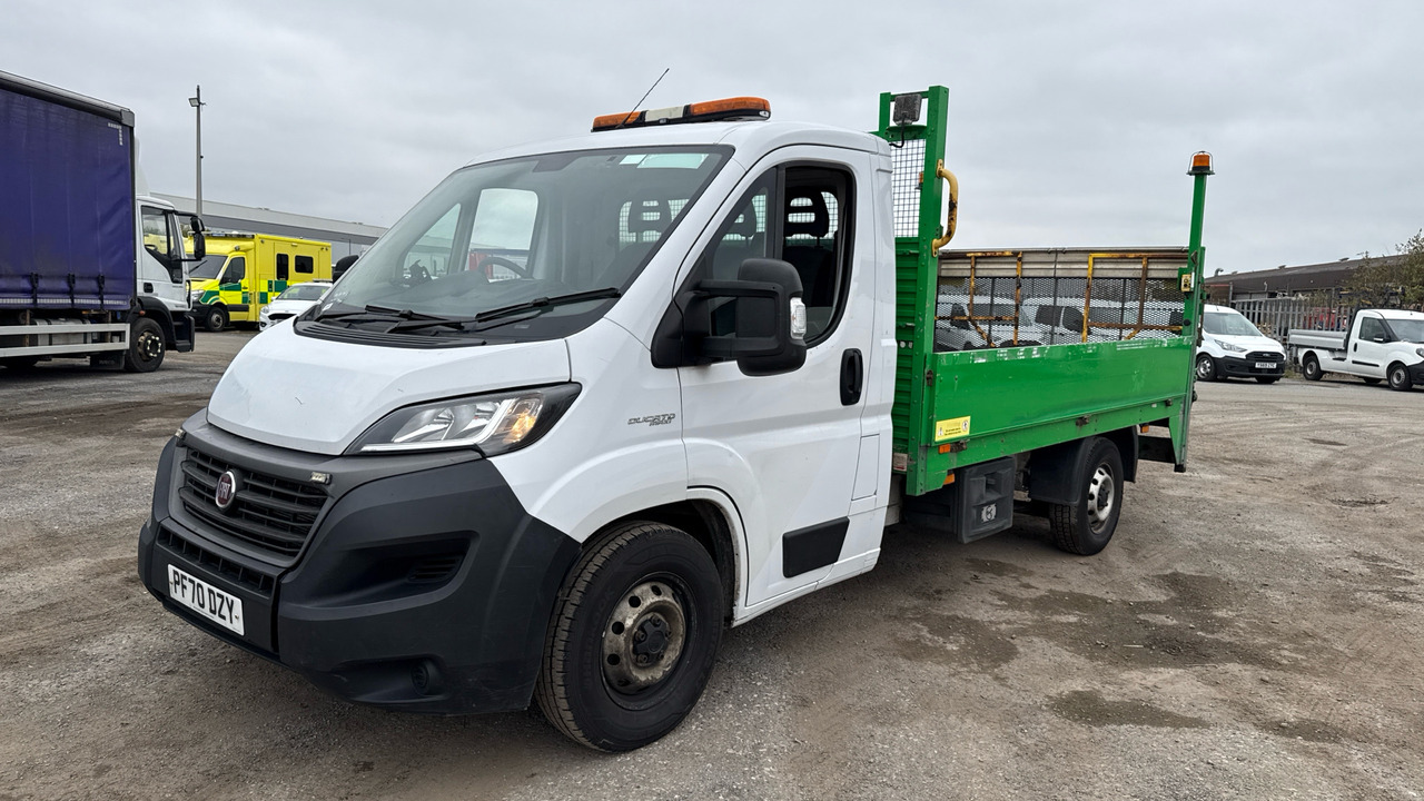Fiat Ducato 35 2.3 Multijet 140PS - Малотоннажный бортовой грузовик: фото 2 Fiat Ducato 35 2.3 Multijet 140PS - Малотоннажный бортовой грузовик: фото 2