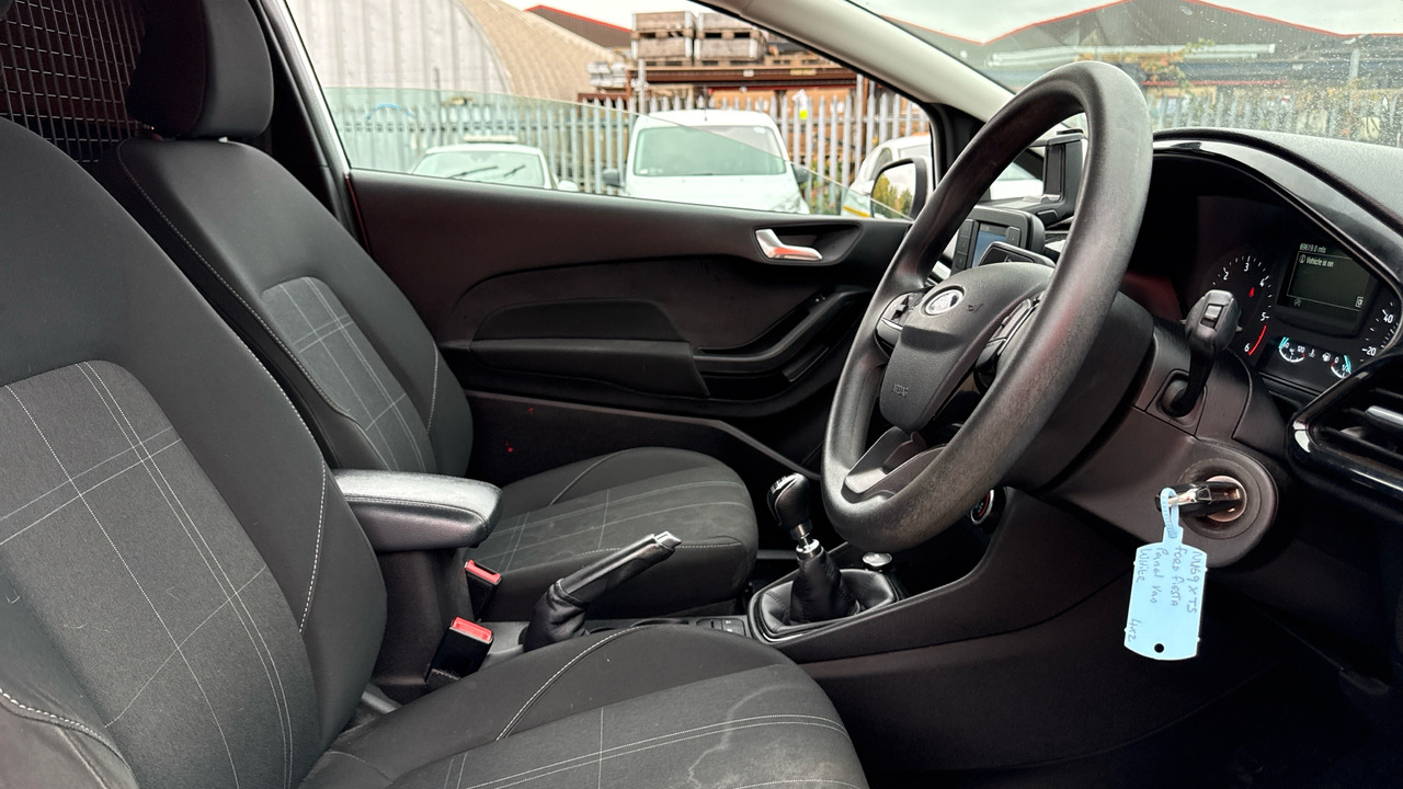 Ford Fiesta 1.5 TDCI - Легковой автомобиль: фото 5 Ford Fiesta 1.5 TDCI - Легковой автомобиль: фото 5