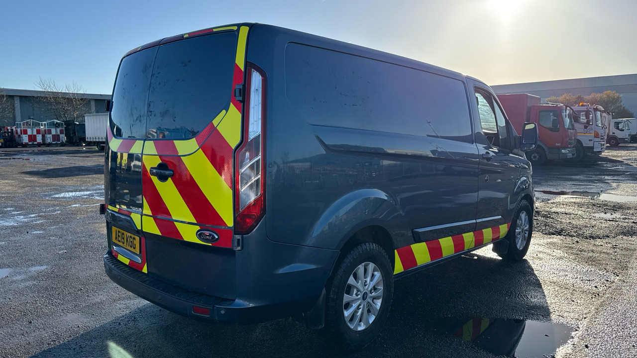 Ford Transit Custom 280 2.0 EcoBlue 130ps Limited - Легковой фургон: фото 4 Ford Transit Custom 280 2.0 EcoBlue 130ps Limited - Легковой фургон: фото 4