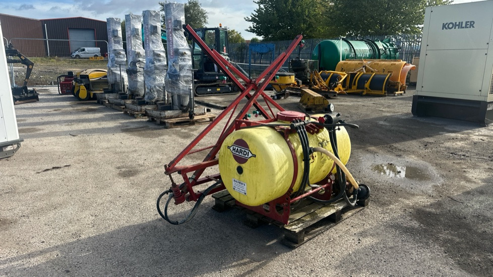 HARDI BI300 CROP SPRAYER - Строительное оборудование: фото 1 HARDI BI300 CROP SPRAYER - Строительное оборудование: фото 1