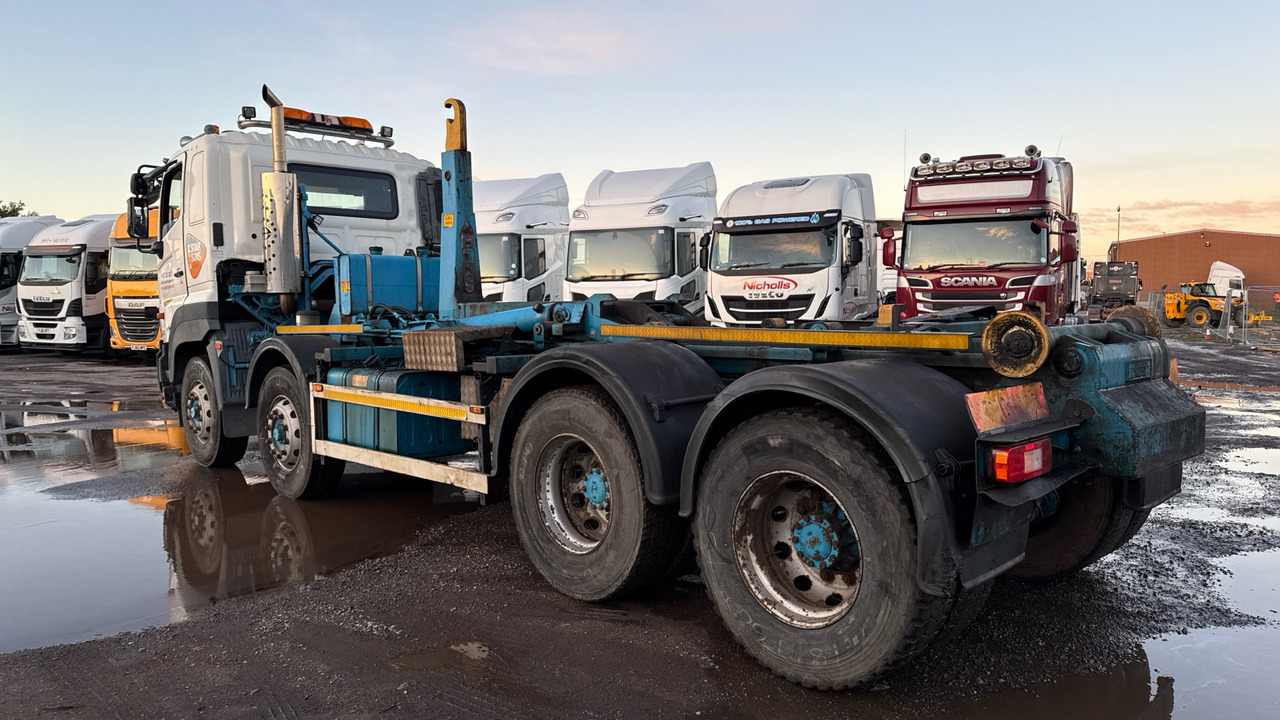 HINO 700 3241 - Крюковой мультилифт: фото 3 HINO 700 3241 - Крюковой мультилифт: фото 3