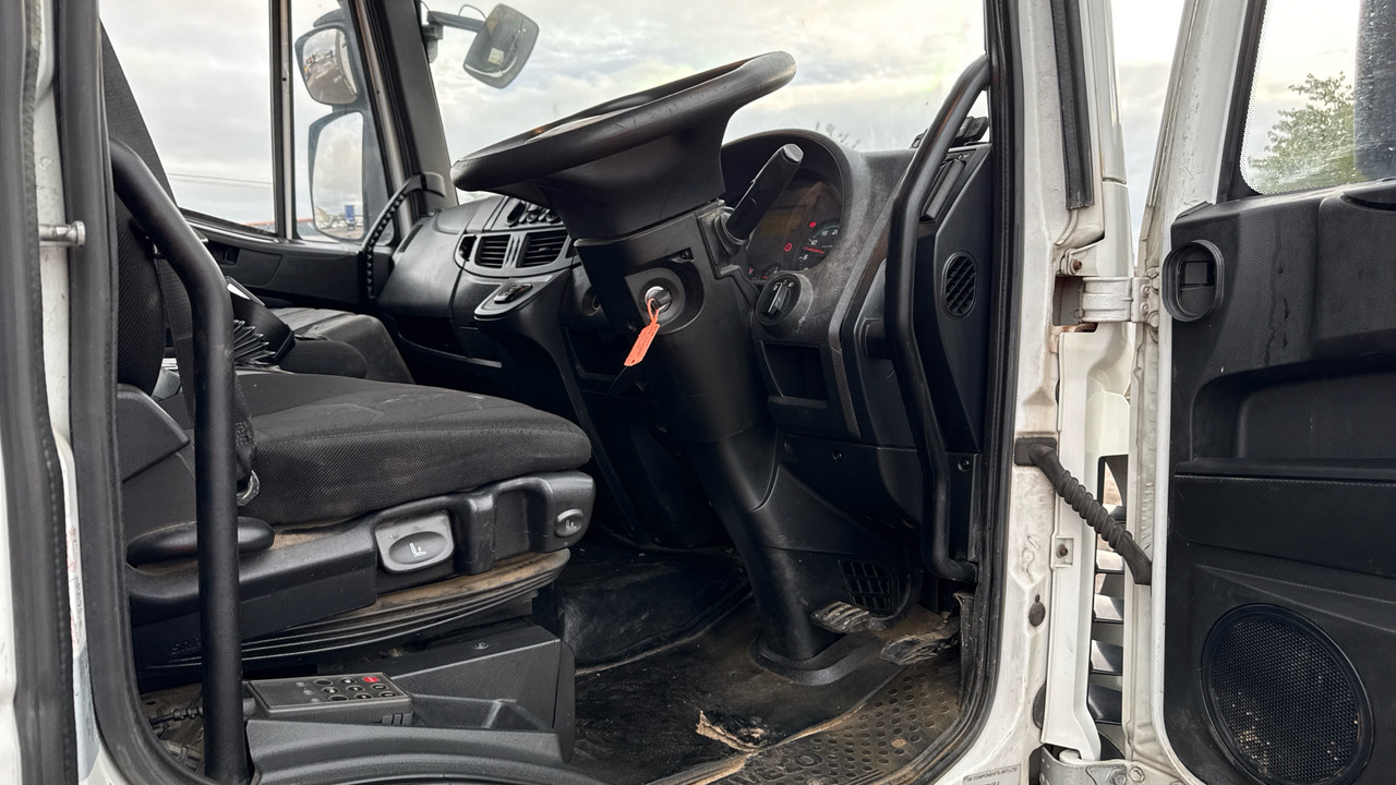 IVECO EUROCARGO 120-210 - Тентованный грузовик: фото 5 IVECO EUROCARGO 120-210 - Тентованный грузовик: фото 5
