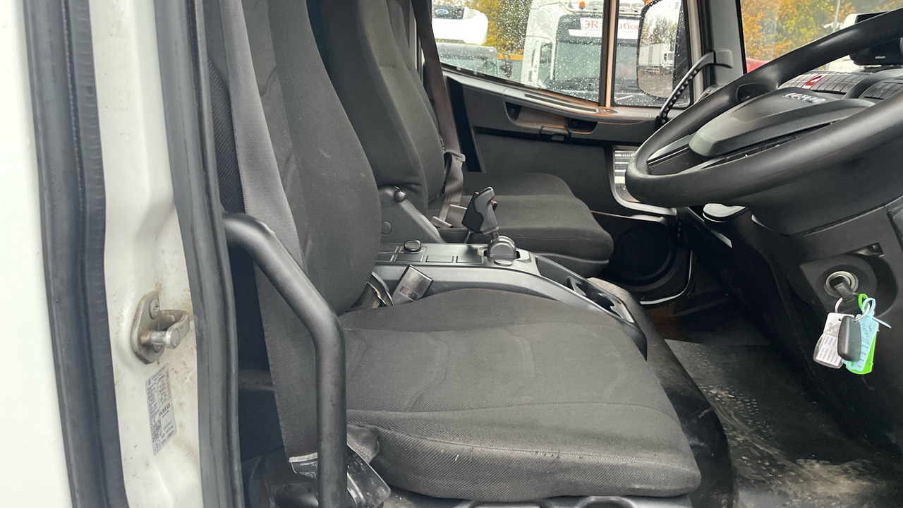 IVECO EUROCARGO 180-250 - Тентованный грузовик: фото 5 IVECO EUROCARGO 180-250 - Тентованный грузовик: фото 5