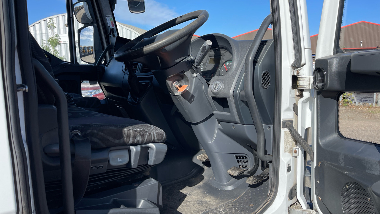 IVECO EUROCARGO 75E - Тентованный грузовик: фото 5 IVECO EUROCARGO 75E - Тентованный грузовик: фото 5