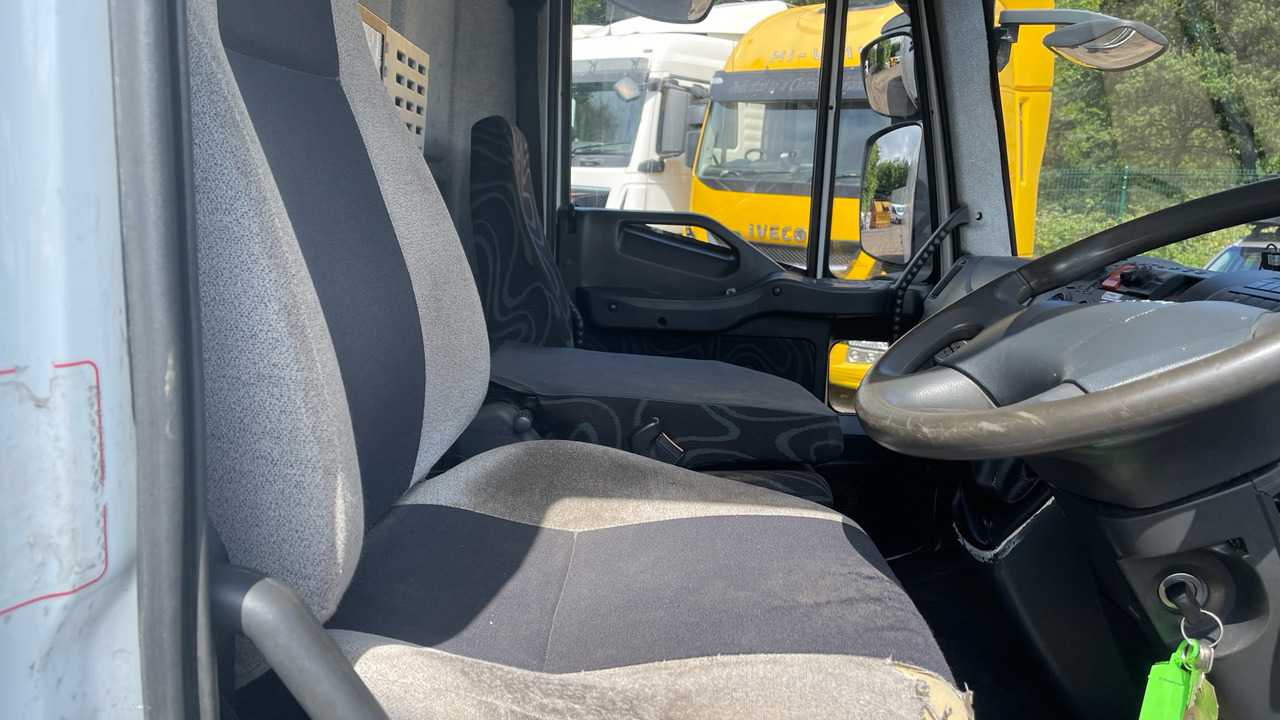 IVECO EUROCARGO 75E16 - Грузовик с закрытым кузовом: фото 5 IVECO EUROCARGO 75E16 - Грузовик с закрытым кузовом: фото 5