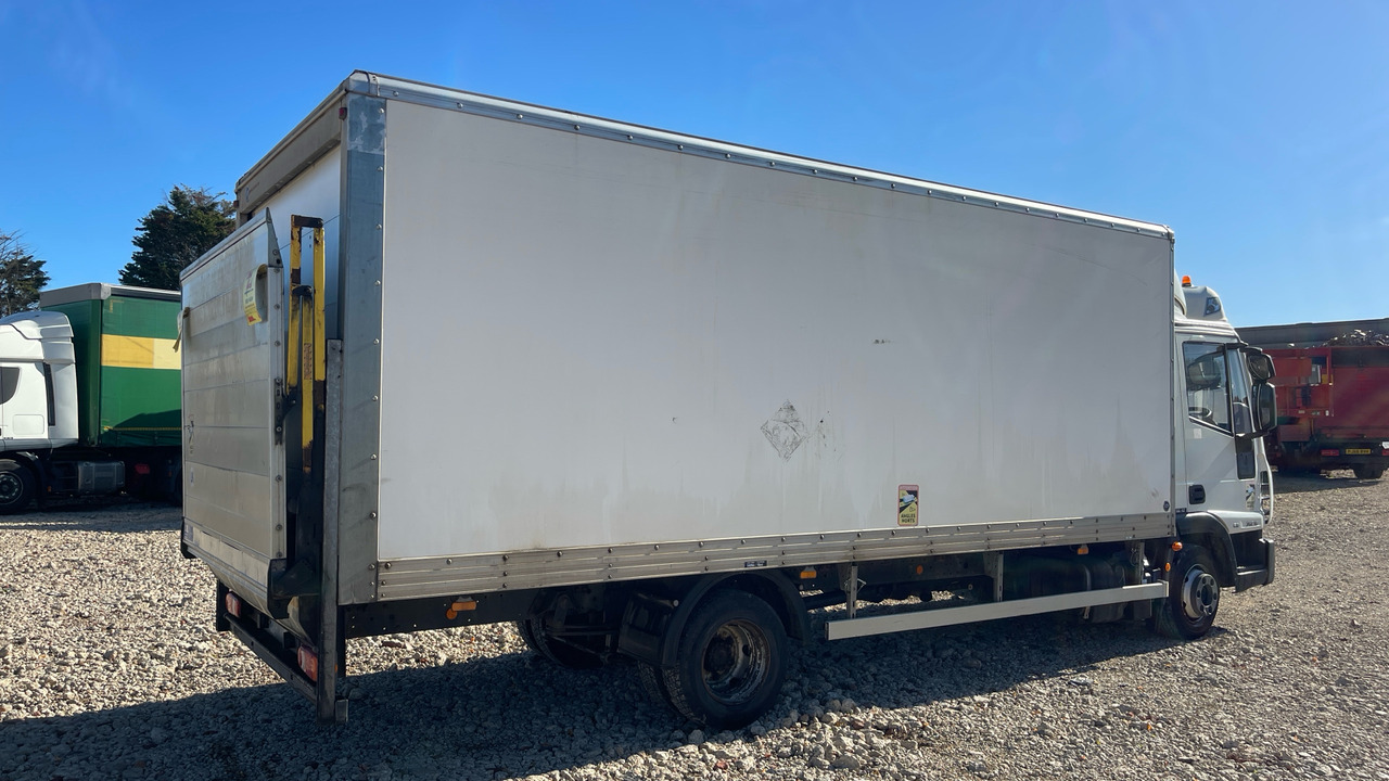 Iveco Eurocargo 75E16 - Грузовик с закрытым кузовом: фото 4 Iveco Eurocargo 75E16 - Грузовик с закрытым кузовом: фото 4
