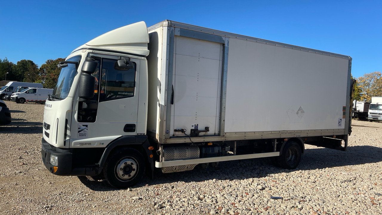 Iveco Eurocargo 75E16 - Грузовик с закрытым кузовом: фото 2 Iveco Eurocargo 75E16 - Грузовик с закрытым кузовом: фото 2