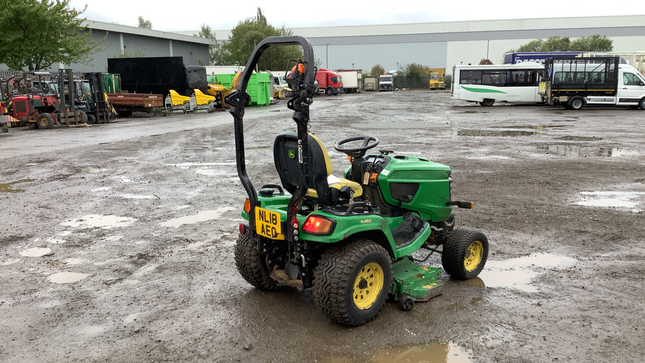 JOHN DEERE X949 - Газонокосилка: фото 3 JOHN DEERE X949 - Газонокосилка: фото 3