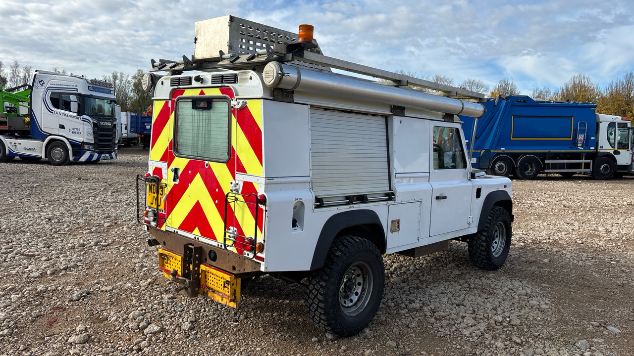 Land Rover Defender 110 2.2 TDCI Hard Top - Легковой автомобиль: фото 4 Land Rover Defender 110 2.2 TDCI Hard Top - Легковой автомобиль: фото 4