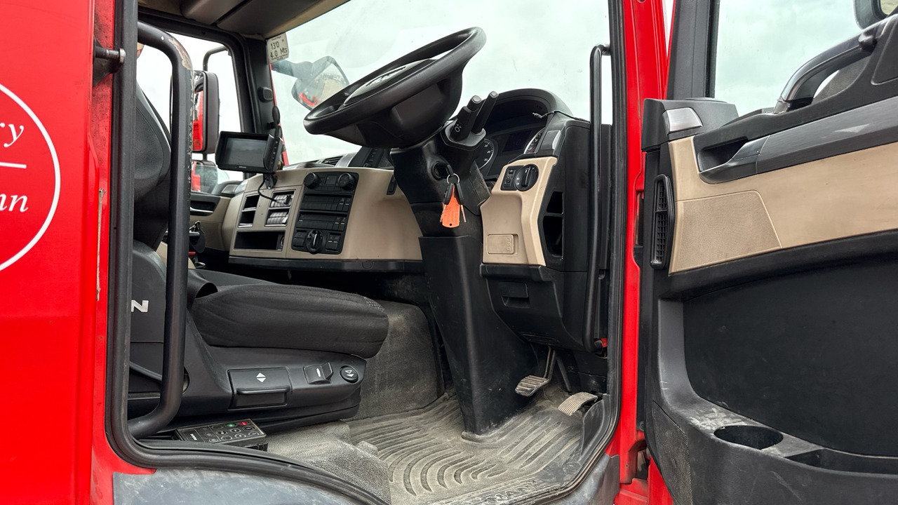 MAN TG-M 26.320 - Грузовик бортовой/ Платформа, Автоманипулятор: фото 5 MAN TG-M 26.320 - Грузовик бортовой/ Платформа, Автоманипулятор: фото 5