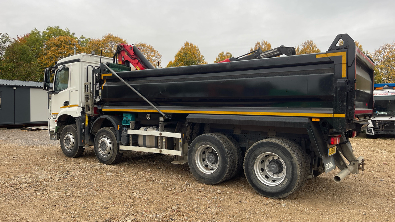 MERCEDES-BENZ AROCS - Самосвал, Автоманипулятор: фото 3 MERCEDES-BENZ AROCS - Самосвал, Автоманипулятор: фото 3