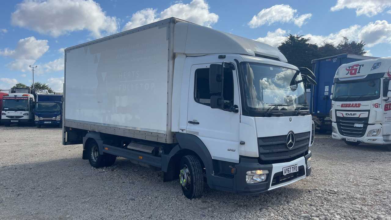 MERCEDES-BENZ ATEGO 818 - Грузовик с закрытым кузовом: фото 1 MERCEDES-BENZ ATEGO 818 - Грузовик с закрытым кузовом: фото 1