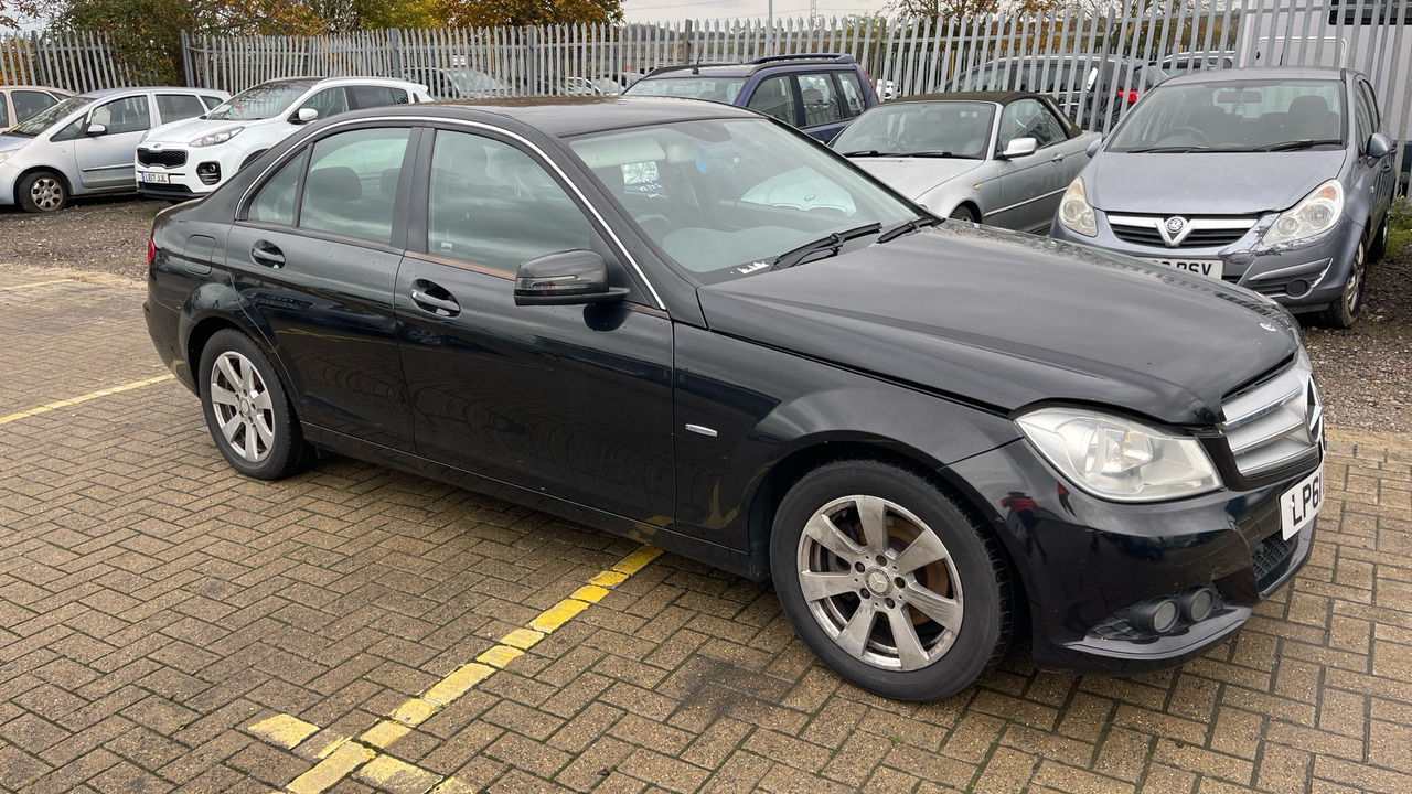 MERCEDES-BENZ C200 - Седан: фото 1 MERCEDES-BENZ C200 - Седан: фото 1
