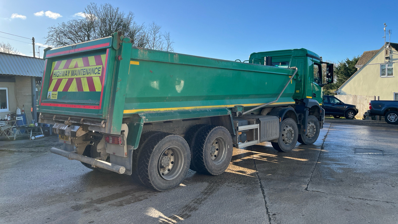 Mercedes-Benz Arocs 3240 - Самосвал: фото 4 Mercedes-Benz Arocs 3240 - Самосвал: фото 4