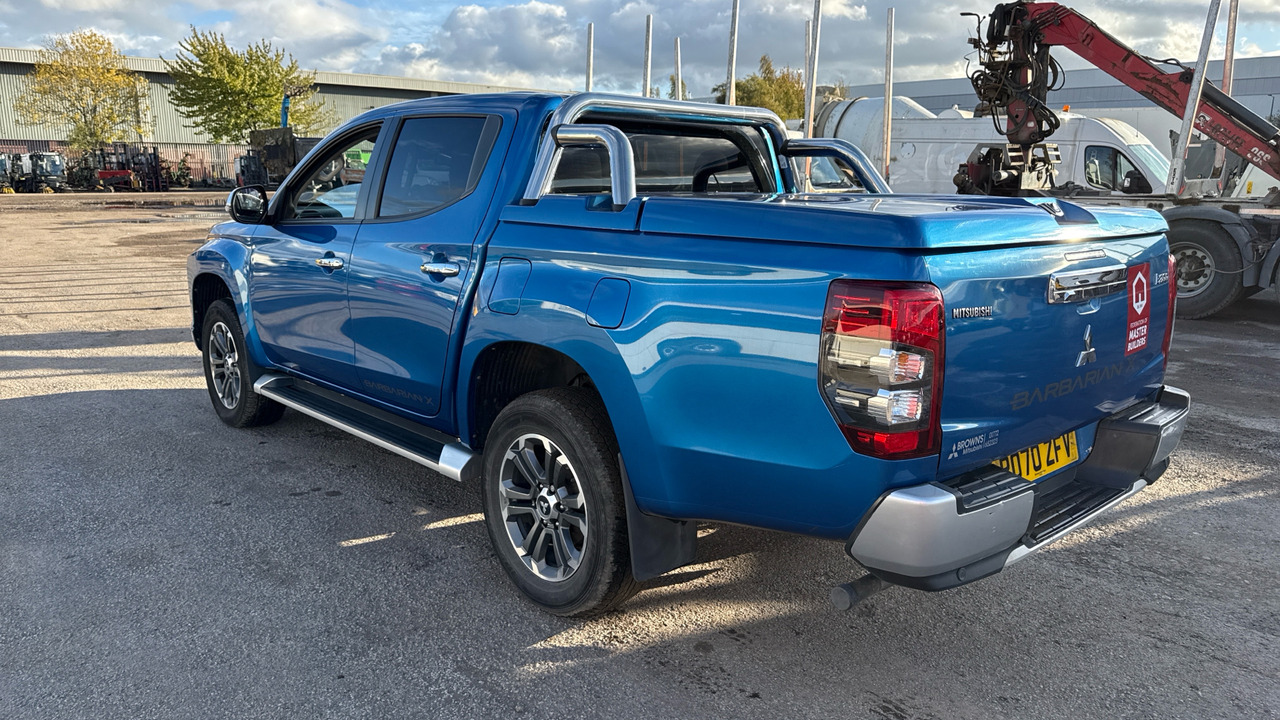 Mitsubishi L200 DI-D 2.3 Barbarian X 150PS - Пикап, Грузопассажирский фургон: фото 3 Mitsubishi L200 DI-D 2.3 Barbarian X 150PS - Пикап, Грузопассажирский фургон: фото 3