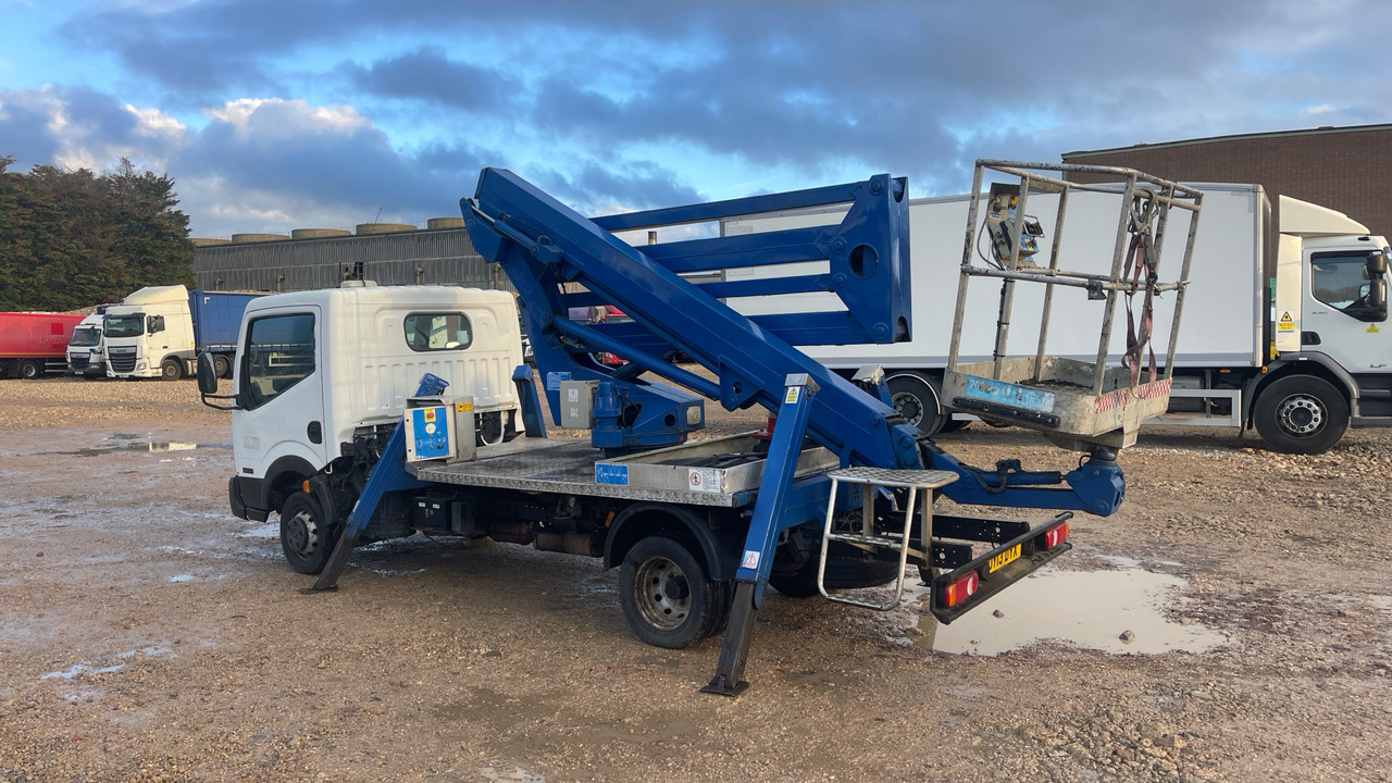 NISSAN CABSTAR 35.14 - Грузовик с подъемником: фото 3 NISSAN CABSTAR 35.14 - Грузовик с подъемником: фото 3