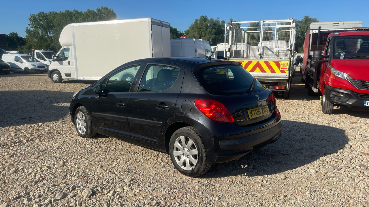 PEUGEOT 207 1.4 16V S - Хэтчбек: фото 3 PEUGEOT 207 1.4 16V S - Хэтчбек: фото 3