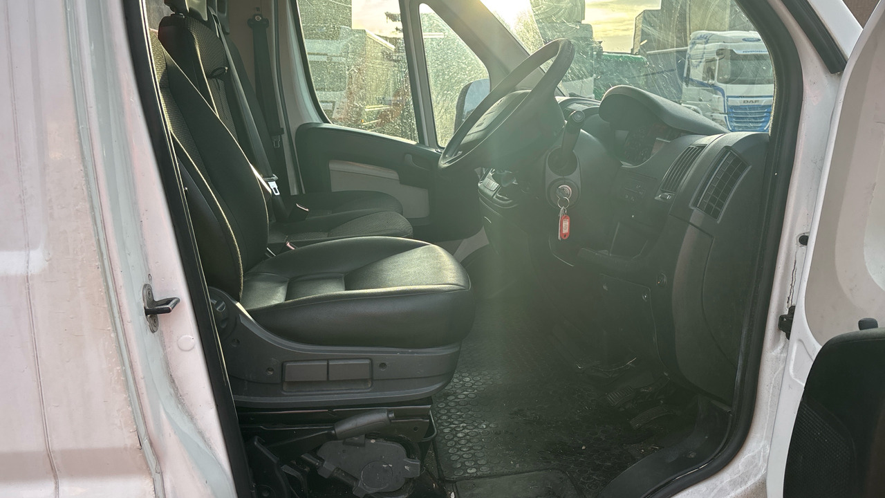 PEUGEOT BOXER 335 2.0 BLUEHDI 130PS PLUS - Малотоннажный самосвал: фото 5 PEUGEOT BOXER 335 2.0 BLUEHDI 130PS PLUS - Малотоннажный самосвал: фото 5