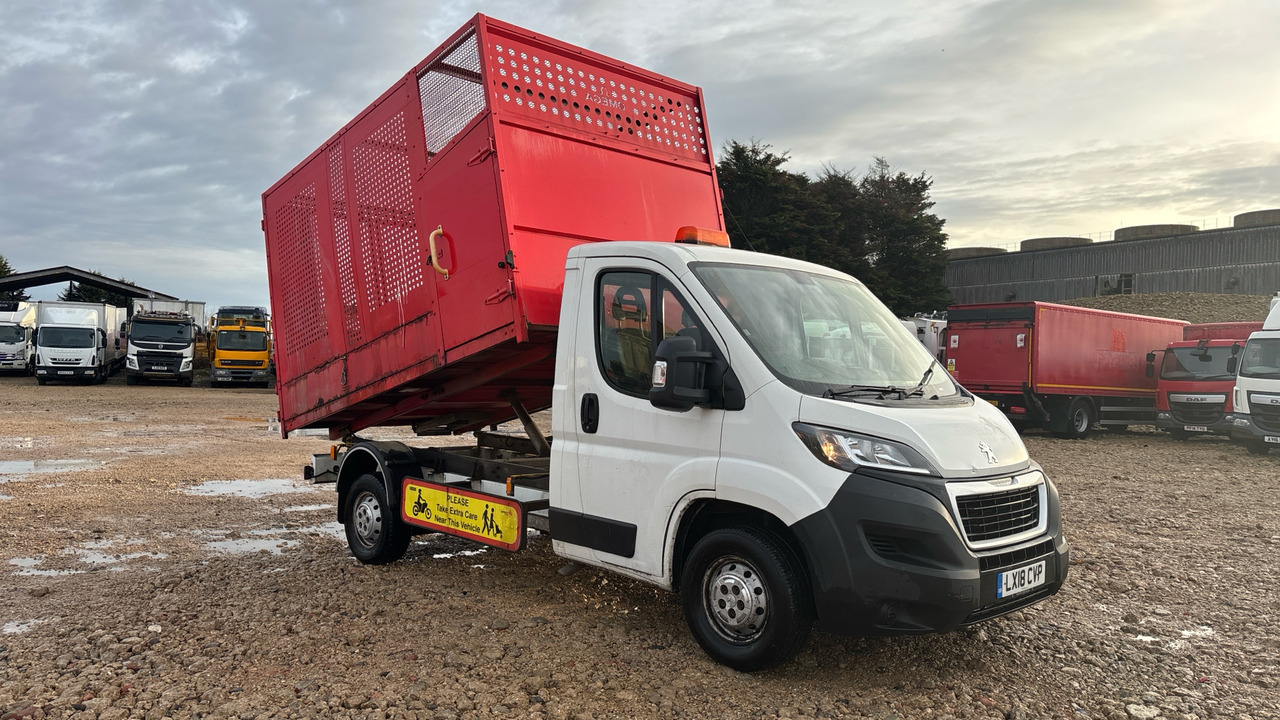 PEUGEOT BOXER 335 2.0 BLUEHDI 130PS PLUS - Малотоннажный самосвал: фото 1 PEUGEOT BOXER 335 2.0 BLUEHDI 130PS PLUS - Малотоннажный самосвал: фото 1
