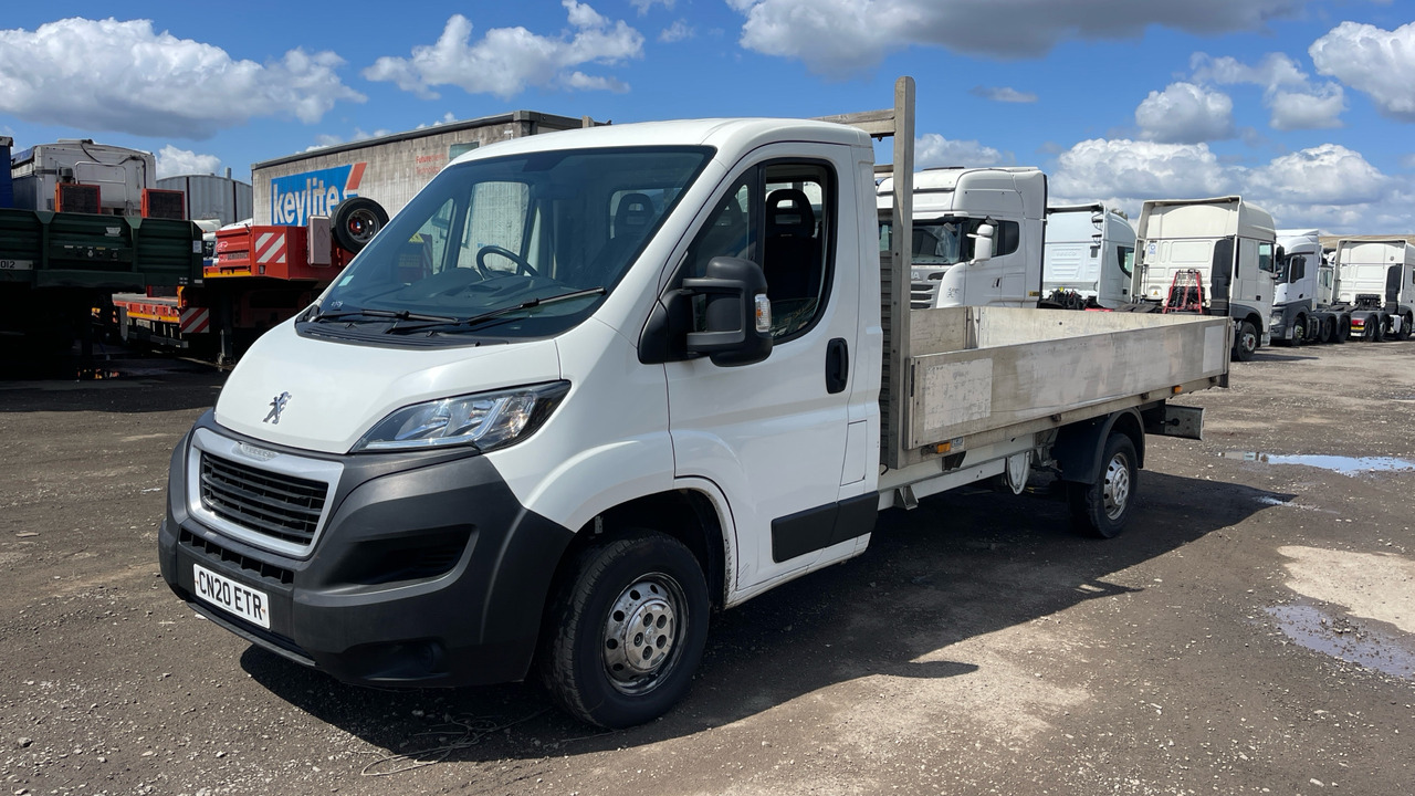PEUGEOT BOXER 335 2.2 BLUEHDI 140PS - Малотоннажный бортовой грузовик: фото 2 PEUGEOT BOXER 335 2.2 BLUEHDI 140PS - Малотоннажный бортовой грузовик: фото 2