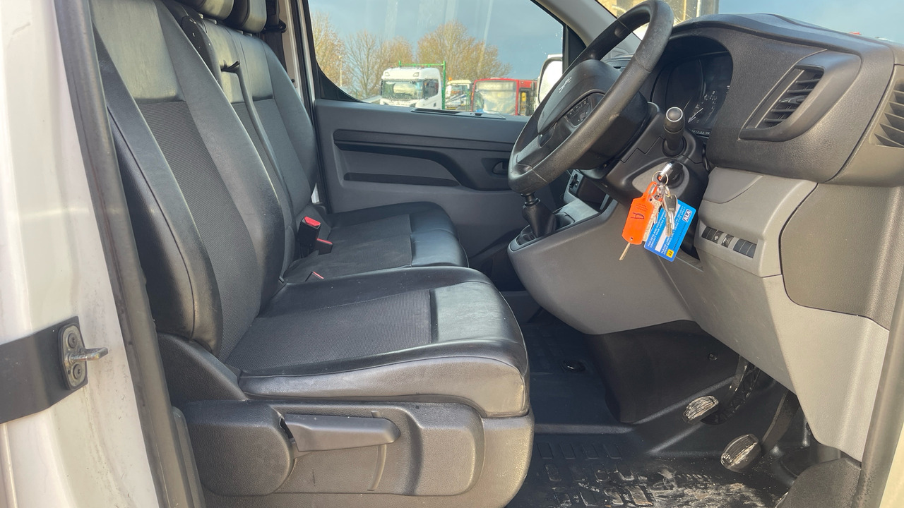 PEUGEOT EXPERT PROFESSIONAL 1.5 BLUEHDI - Цельнометаллический фургон: фото 5 PEUGEOT EXPERT PROFESSIONAL 1.5 BLUEHDI - Цельнометаллический фургон: фото 5