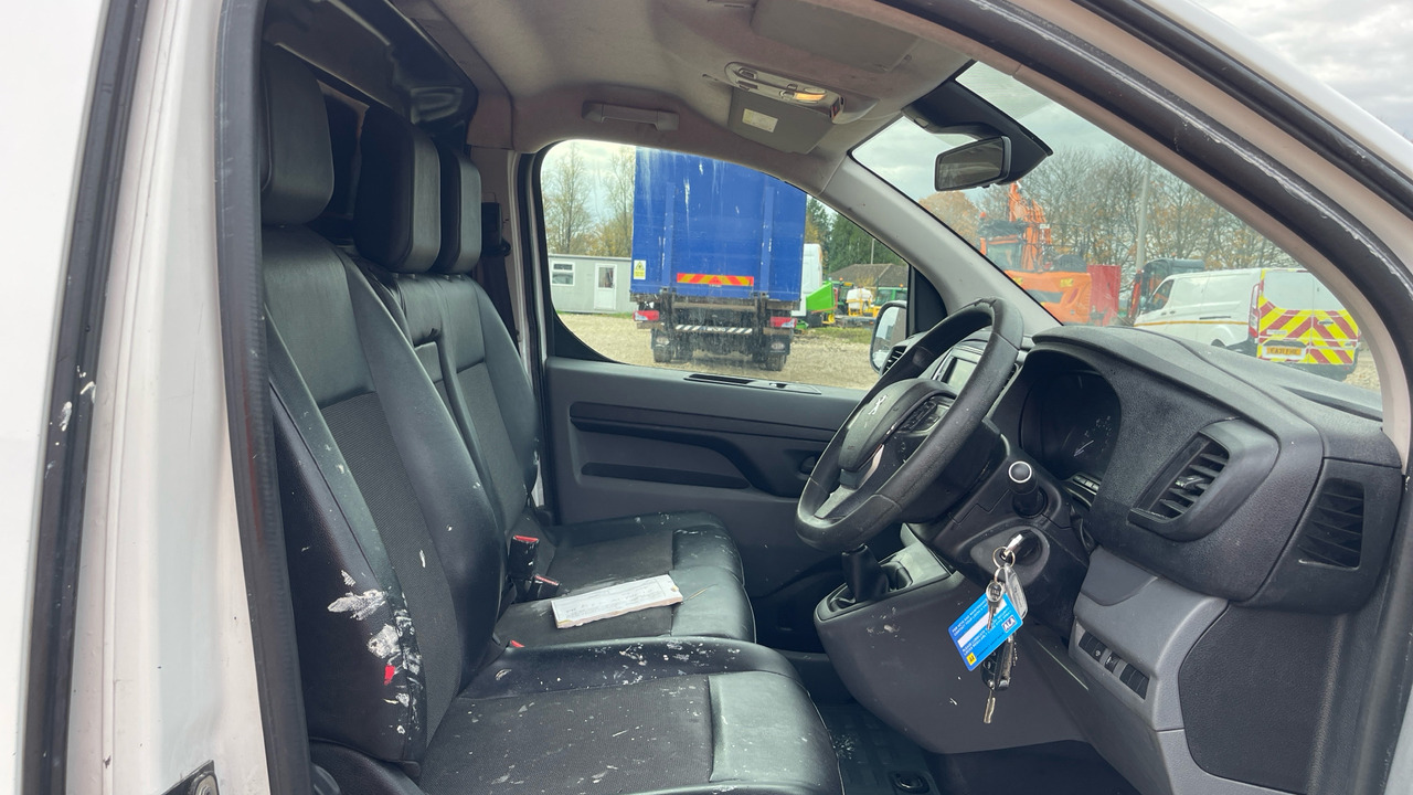 PEUGEOT EXPERT PROFESSIONAL 1200 1.5 BLUE HDI 100PS - Легковой фургон: фото 5 PEUGEOT EXPERT PROFESSIONAL 1200 1.5 BLUE HDI 100PS - Легковой фургон: фото 5