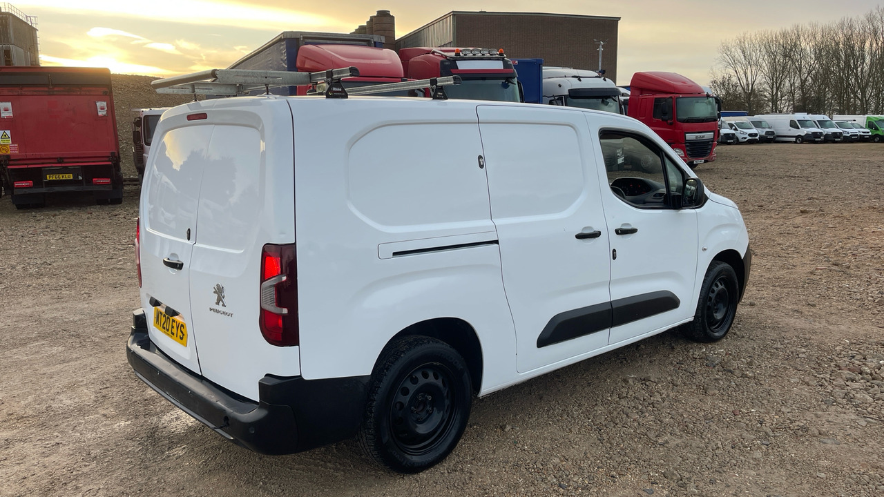 PEUGEOT PARTNER 850 1.5 BlueHDi 100ps Professional - Легковой фургон: фото 4 PEUGEOT PARTNER 850 1.5 BlueHDi 100ps Professional - Легковой фургон: фото 4