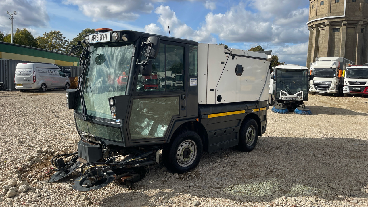 SCHMIDT COMPACT 200 - Подметально-уборочная машина: фото 3 SCHMIDT COMPACT 200 - Подметально-уборочная машина: фото 3