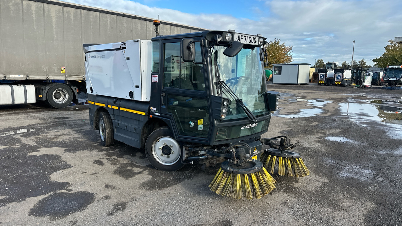 SCHMIDT SWINGO 200 - Подметально-уборочная машина: фото 1 SCHMIDT SWINGO 200 - Подметально-уборочная машина: фото 1
