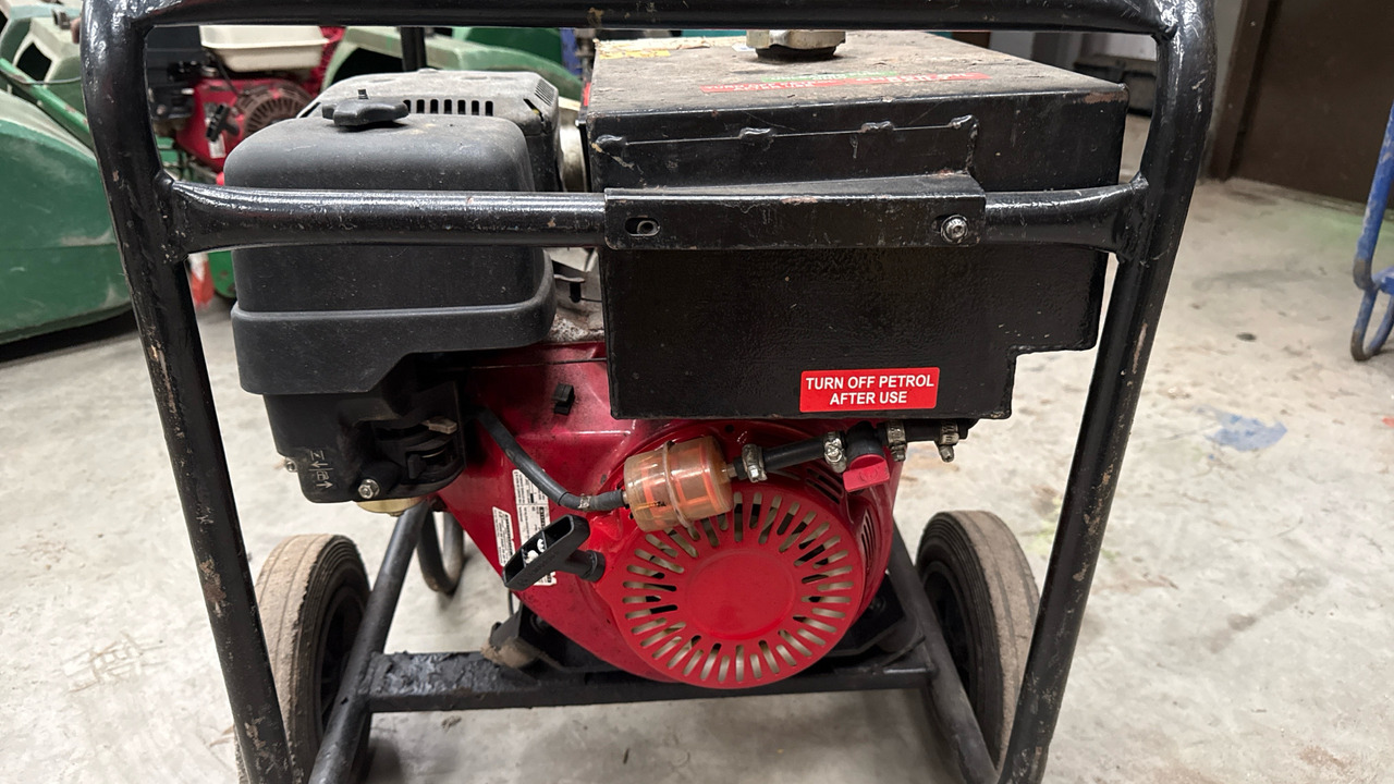 STEPHILL GENERATOR 7.5KVA, HONDA ENGINE - Строительное оборудование: фото 4 STEPHILL GENERATOR 7.5KVA, HONDA ENGINE - Строительное оборудование: фото 4