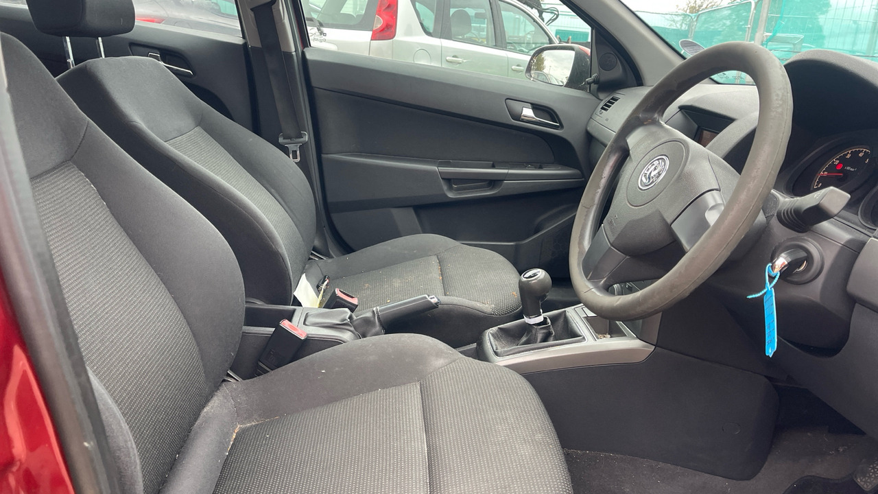 VAUXHALL ASTRA LIFE 1.6 I - Хэтчбек: фото 5 VAUXHALL ASTRA LIFE 1.6 I - Хэтчбек: фото 5