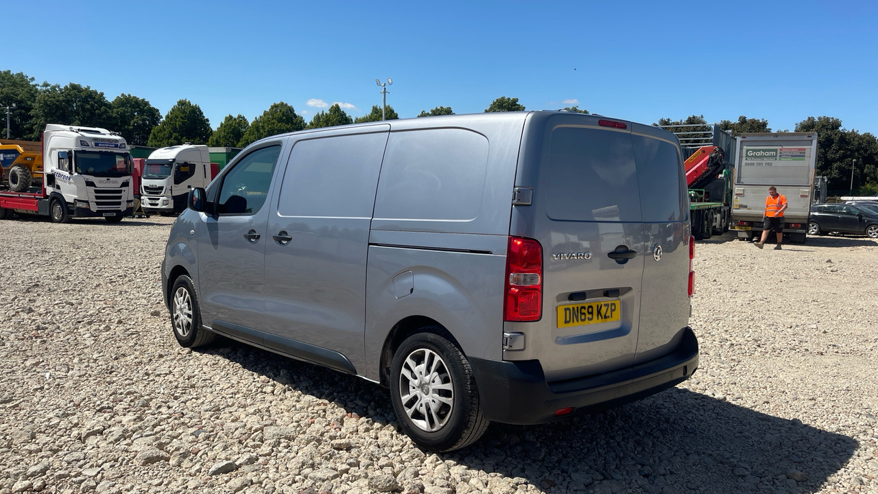 VAUXHALL VIVARO 2700 1.5 100PS - Легковой фургон: фото 3 VAUXHALL VIVARO 2700 1.5 100PS - Легковой фургон: фото 3