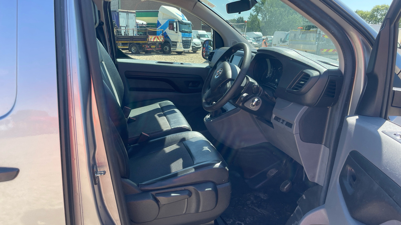 VAUXHALL VIVARO 2700 1.5 100PS - Легковой фургон: фото 5 VAUXHALL VIVARO 2700 1.5 100PS - Легковой фургон: фото 5