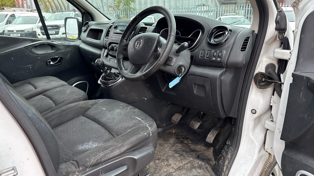 VAUXHALL VIVARO 2700 1.6CDTI 120PS - Легковой фургон: фото 5 VAUXHALL VIVARO 2700 1.6CDTI 120PS - Легковой фургон: фото 5