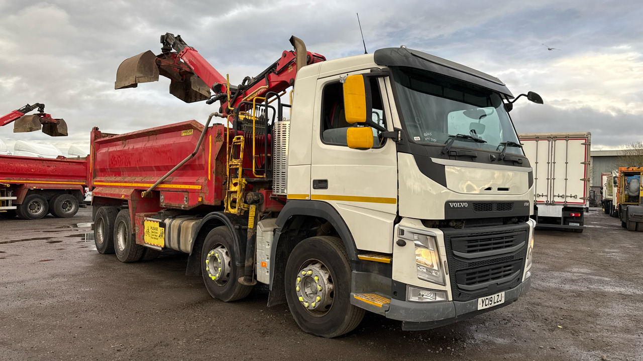 Volvo FM 410 - Самосвал, Автоманипулятор: фото 1 Volvo FM 410 - Самосвал, Автоманипулятор: фото 1